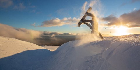 Snowboard handplant - Visit Ruapehu.jpg